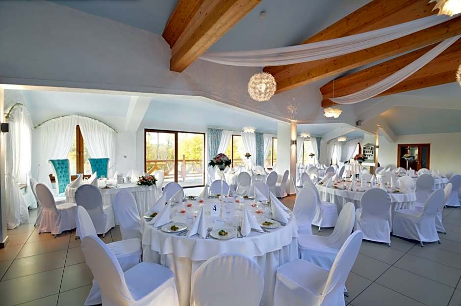 Hotel Dworek nad Regą