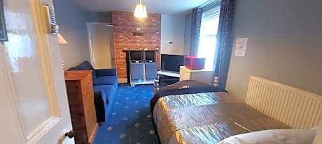 Phoenix Nights Guest House