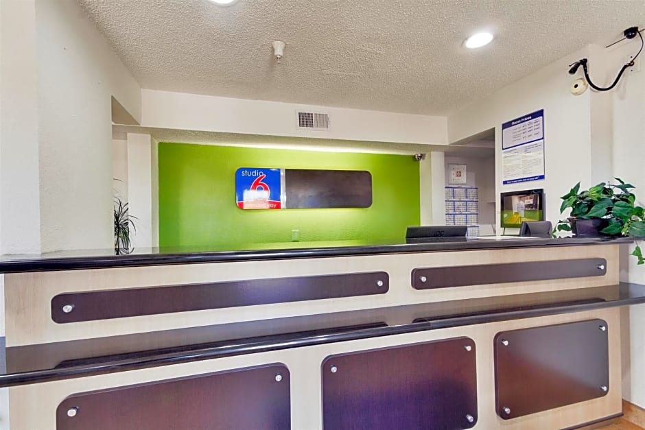Studio 6 Dallas, TX - North - Richardson