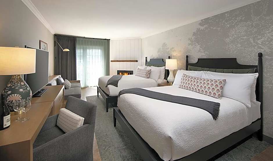 Zdjęcie 1 z 4 — 2 Queen Beds, Ocean View, Patio