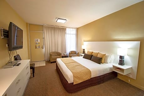 Elkira Court Motel