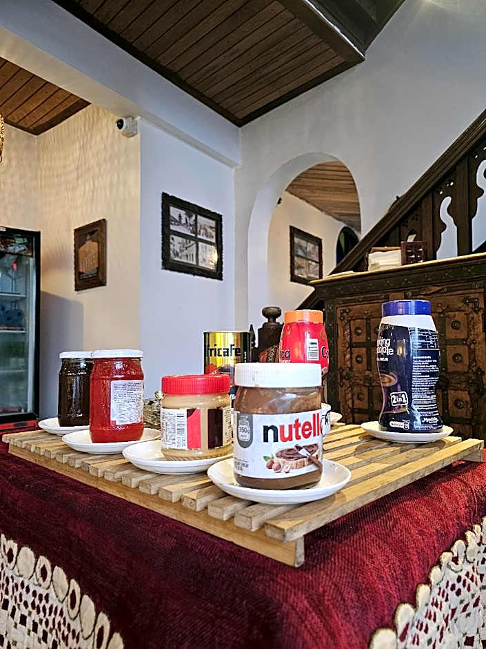 Dhow Palace Hotel