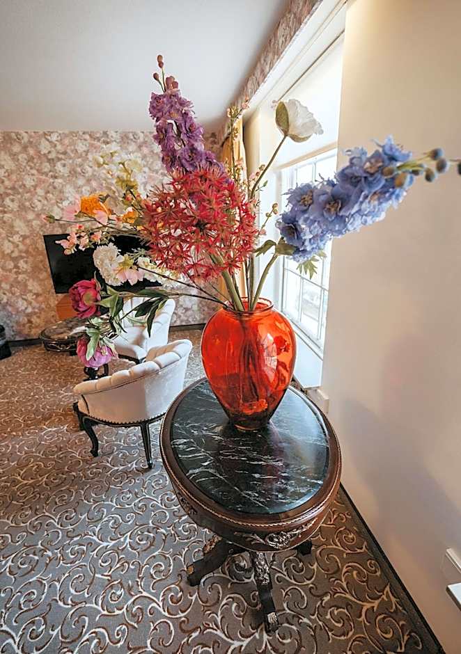 Grand Museum Hotel, BW Signature Collection