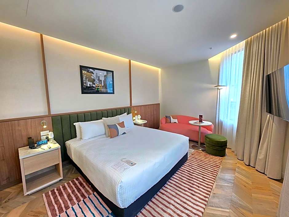 Amora Hotel Riverwalk