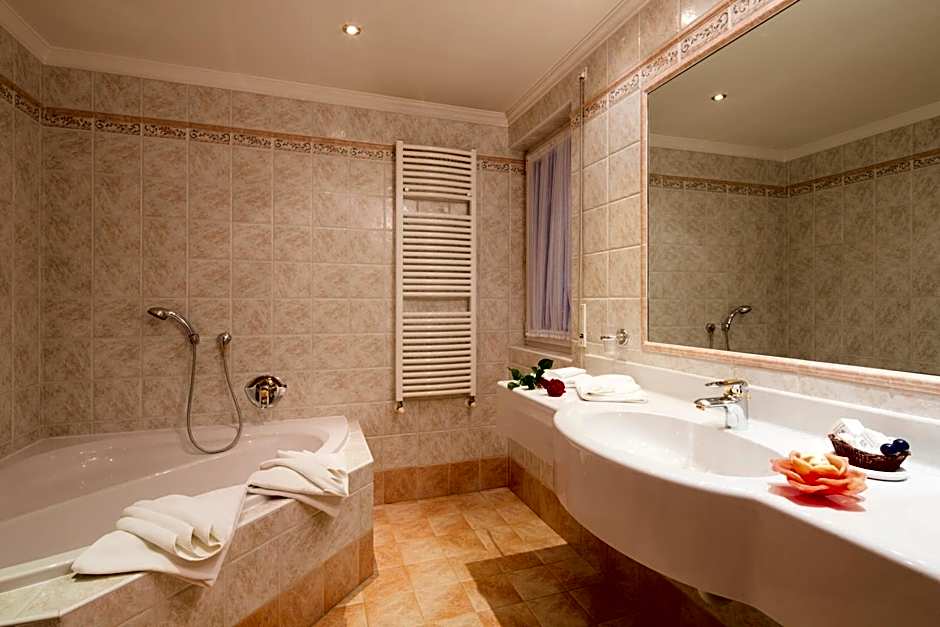 Dolomites Wellness Hotel Savoy