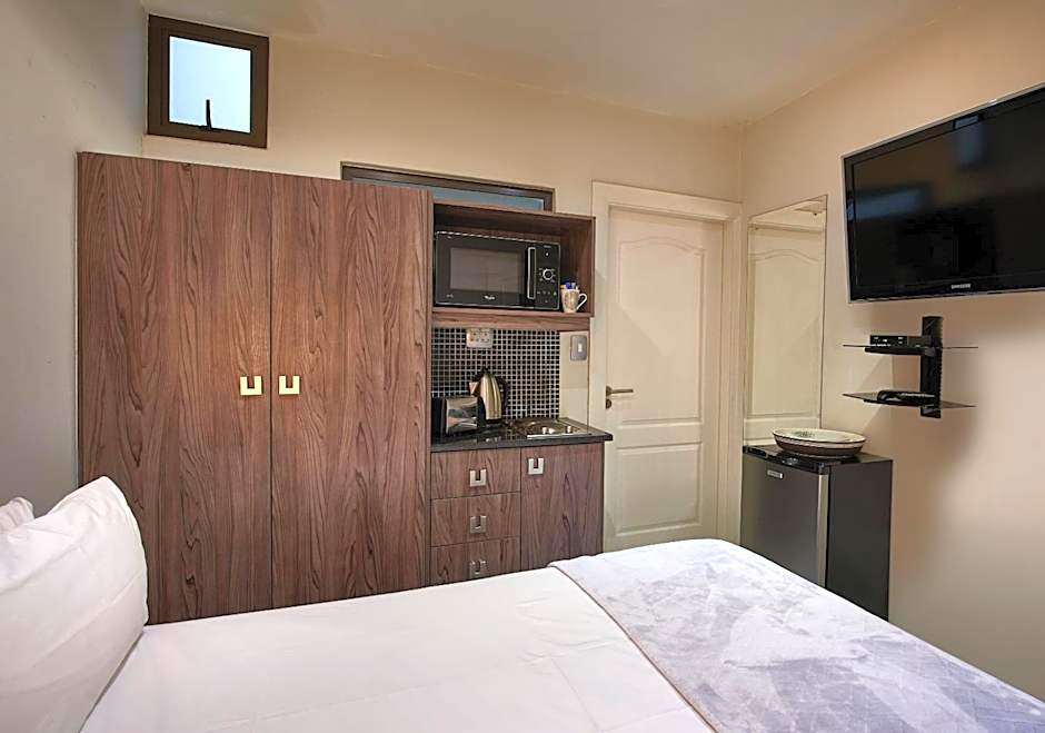 Dynasty Forest Sandown Self Catering Hotel