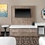 DoubleTree by Hilton Lubbock - University Area