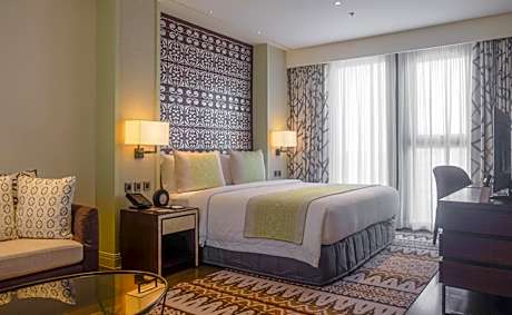 One-Bedroom Corner Suite