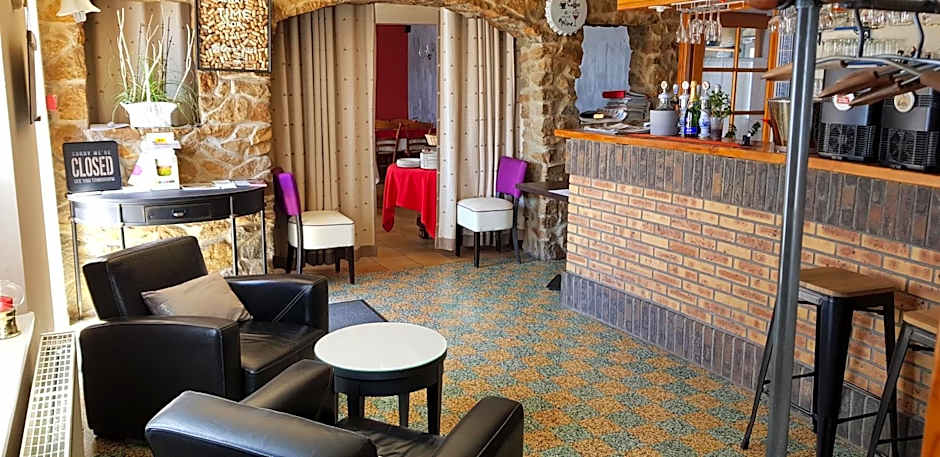 LOGIS - Hotel & restaurant "L'envie des mets"