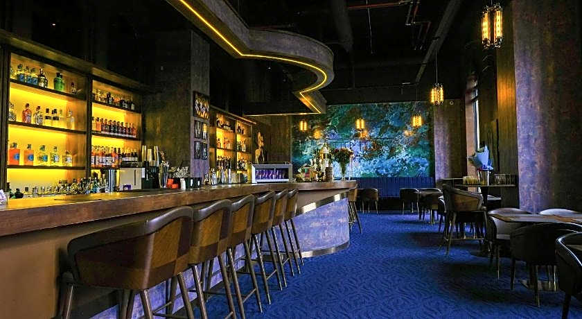 Chinggis Khaan Hotel
