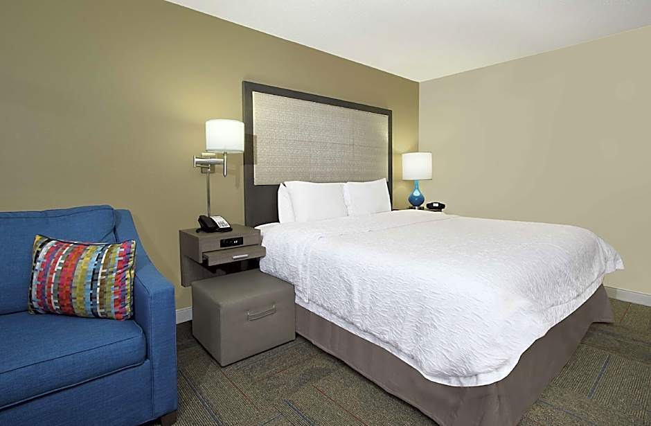 Photo 1 of 4 of 1 Queen Bed, Hearing/Mobility Accessible, Roll in Shower