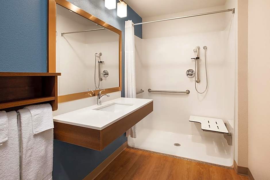 WoodSpring Suites Columbus North I-270