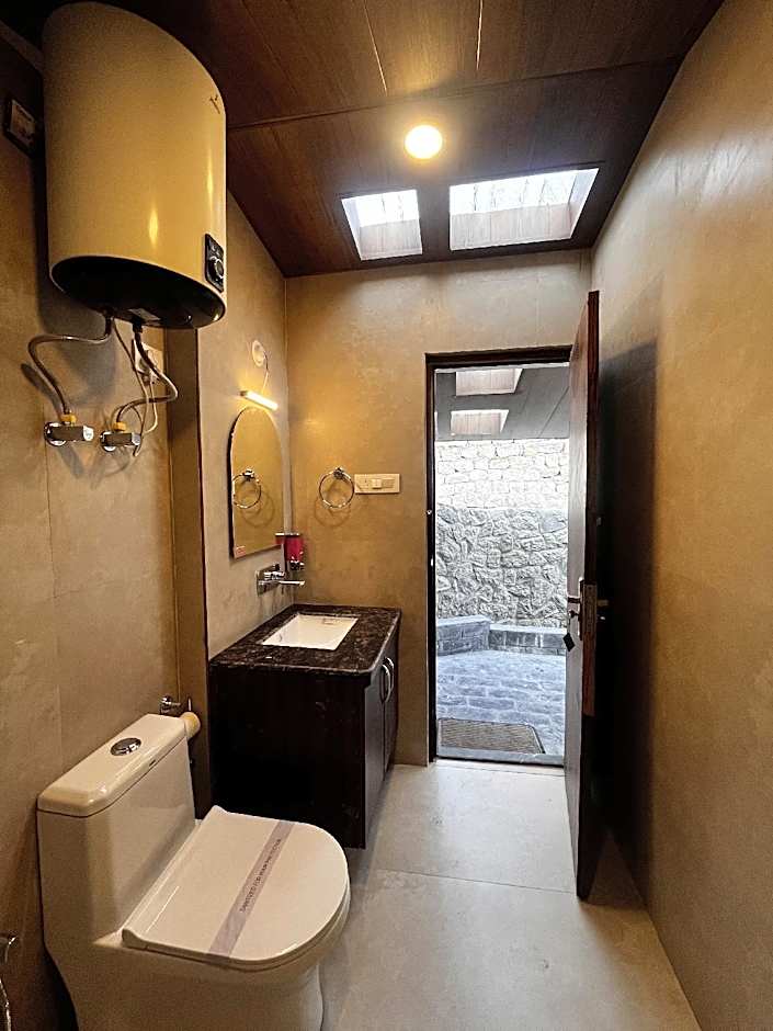 Tourist Hotel