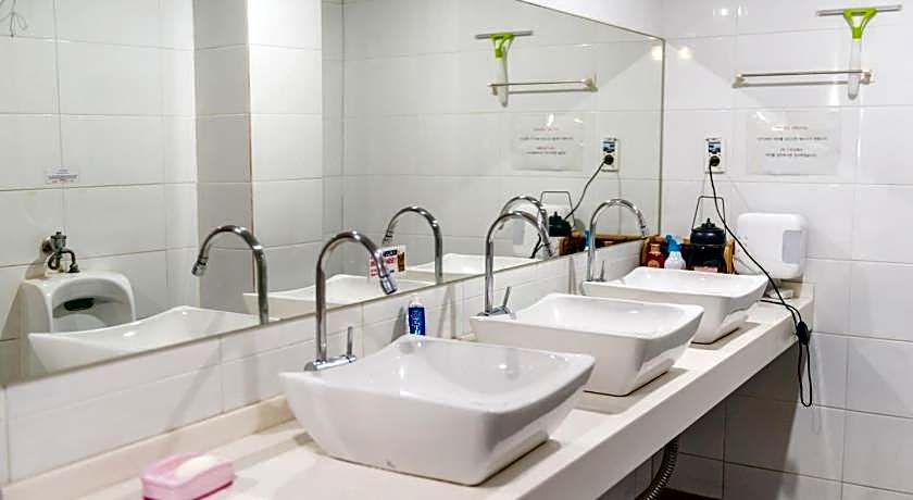 Dongseongro Zero Guesthouse