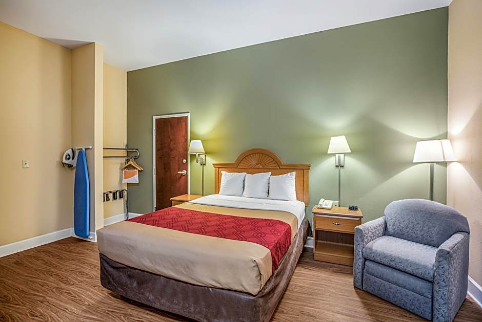 Photo 1 of 4 of Efficiency 1 Queen Bed Suite, Accessible, Nonsmoking