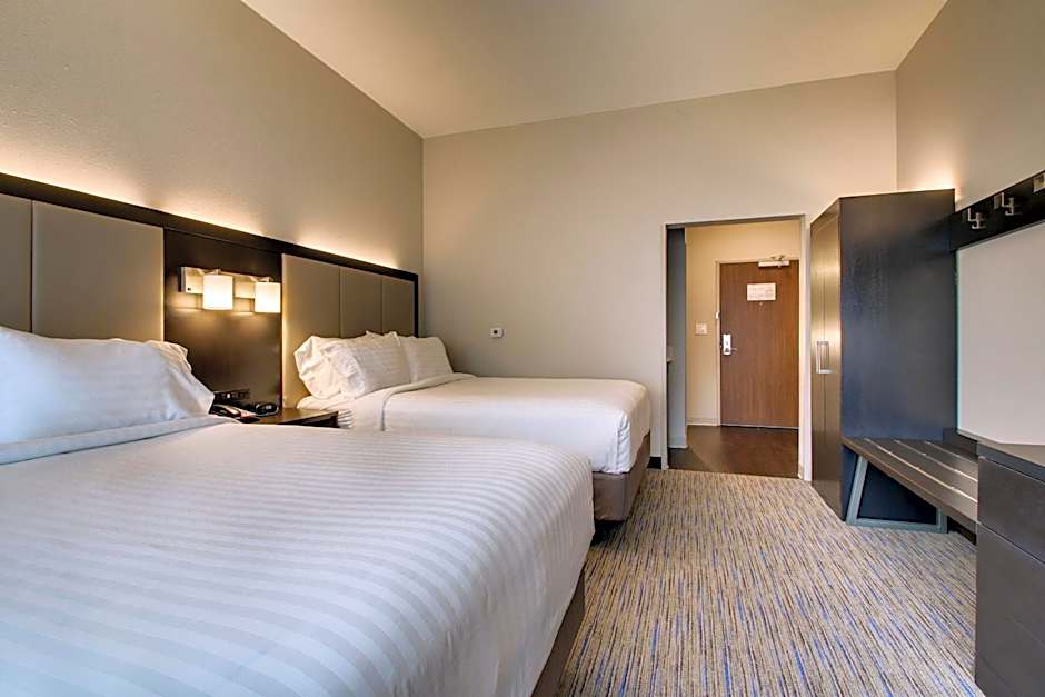 Holiday Inn Express & Suites Summerville By IHG