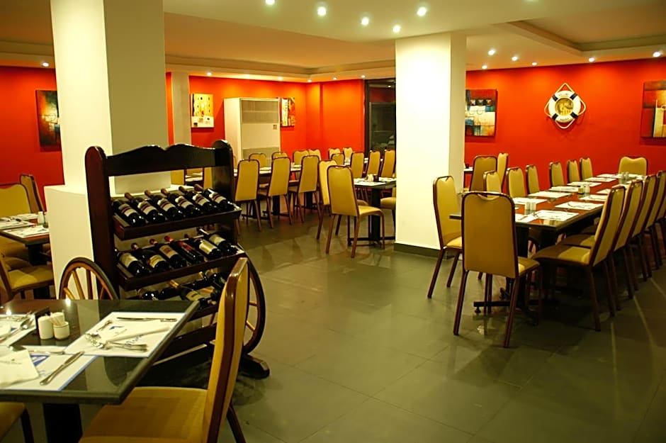 Mina Hotel