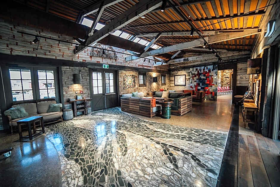 Headwaters Glenorchy Eco Lodge