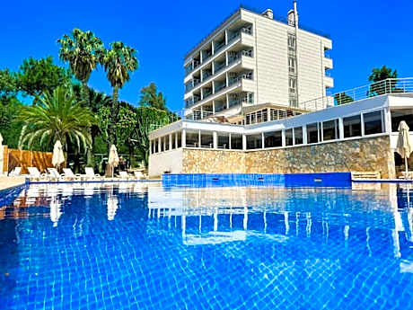 THE NIX HOTEL PATARA BEACH