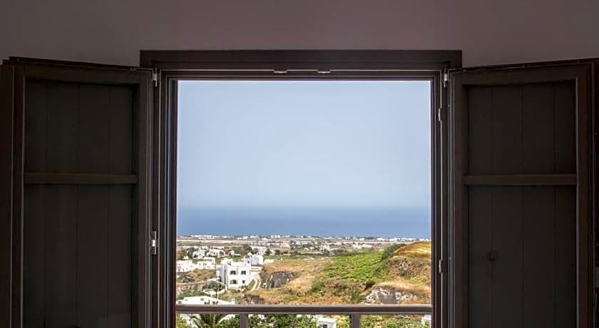 Amphitrite Suites Santorini