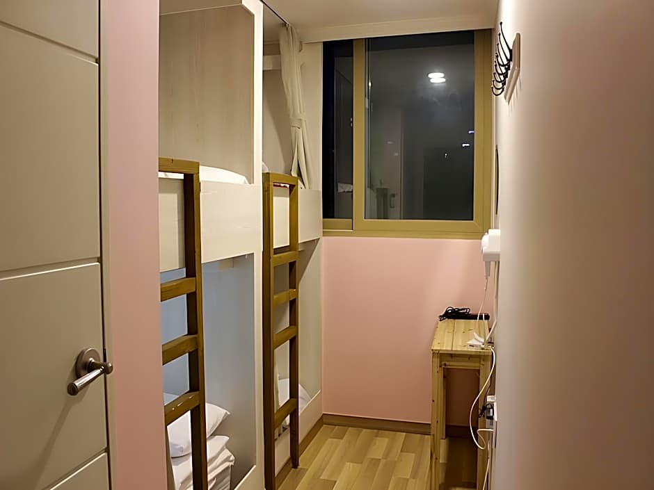 Bexco Hostel B&B