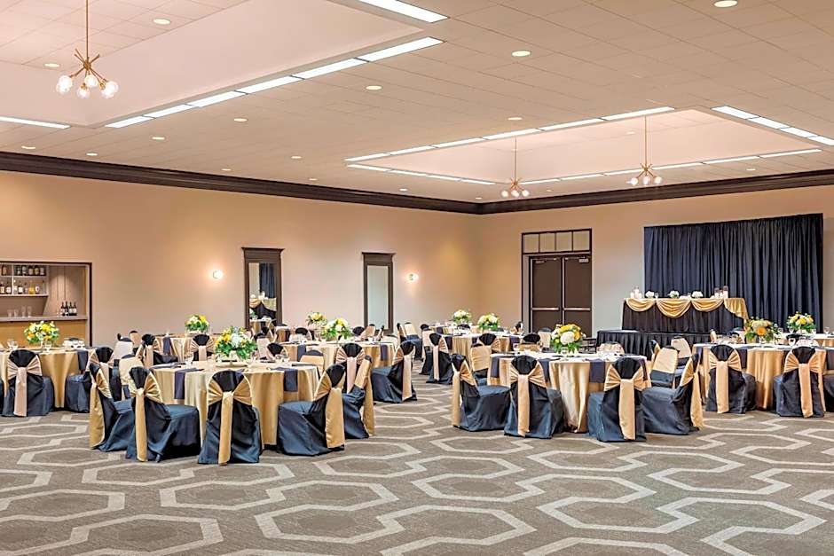 Four Points by Sheraton Milwaukee Airport