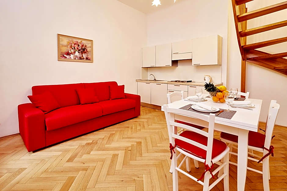 Three Golden Crowns Apartments