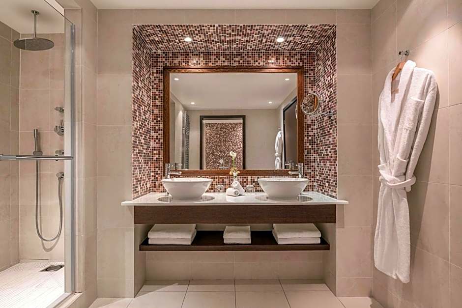 Hotel Évian-les-Bains by Leonardo Hotels