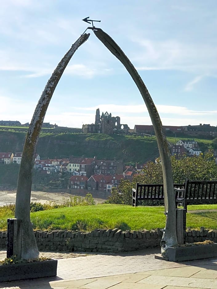 Mooredge - Room only