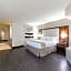 Holiday Inn Express & Suites Eureka By IHG