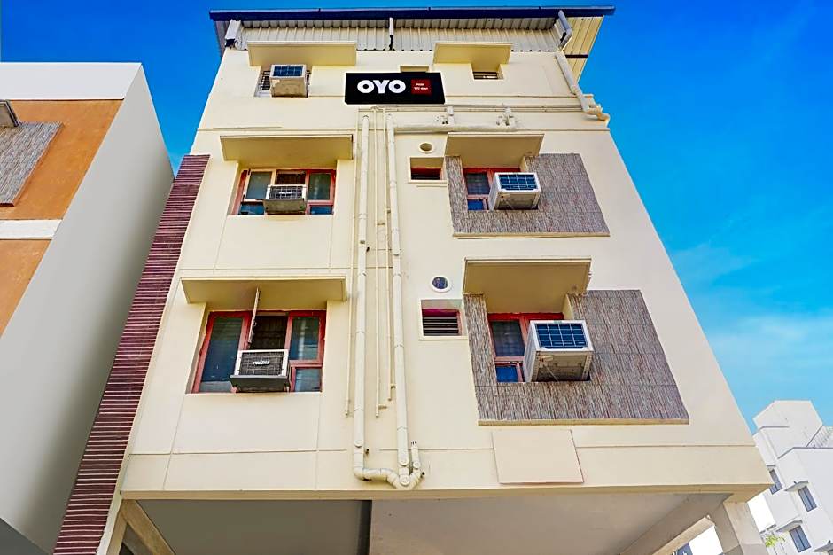 Apartment JLS Gruha By OYO Rooms – Chennai, IL