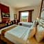 Spencer Green Hotel