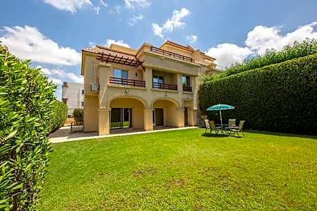 Rihana Villa studios