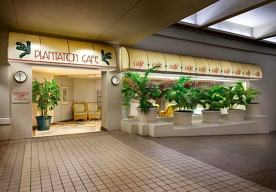 Ala Moana Honolulu by Mantra