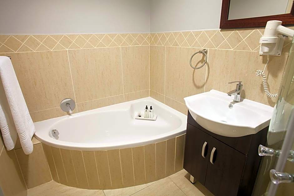 Ruslamere Hotel and Conference Centre