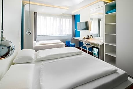 Triple Room with Bath