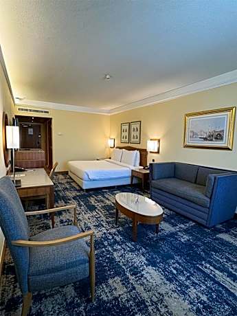 Executive Room with Lounge Access