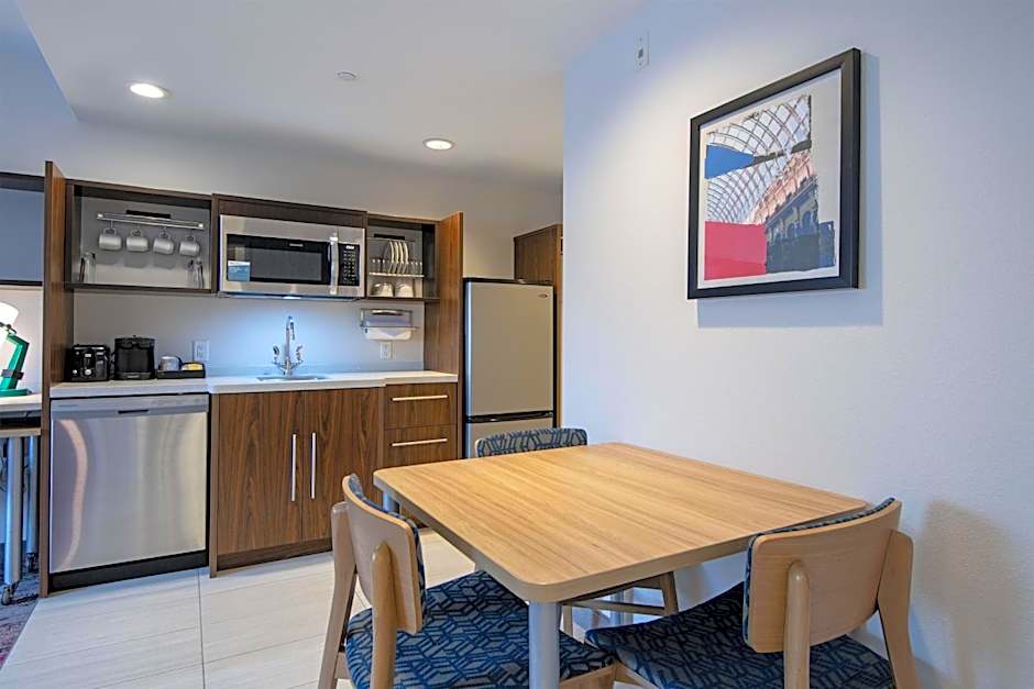 Home2 Suites By Hilton West Edmonton
