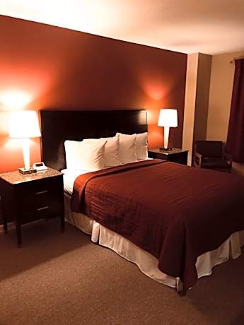 Double Room with Queen Bed