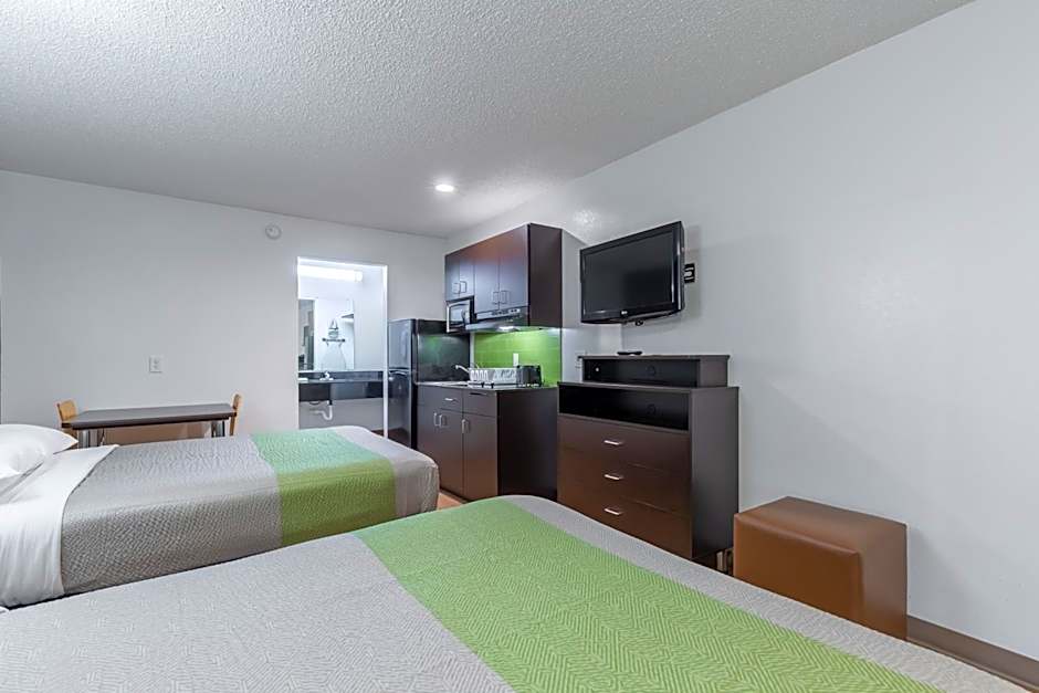 Studio 6-Bryan, TX - University Area