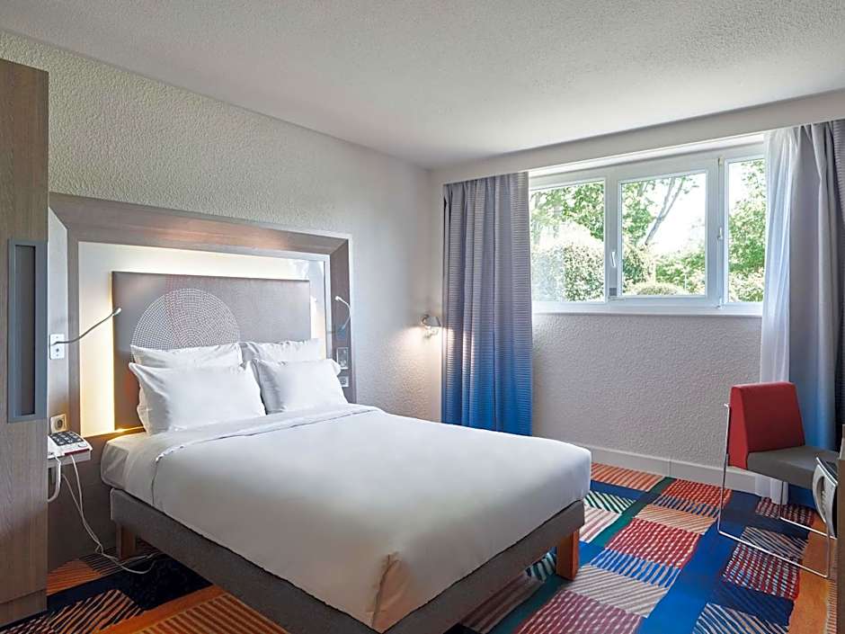 B&B HOTEL Cergy Port 4 étoiles