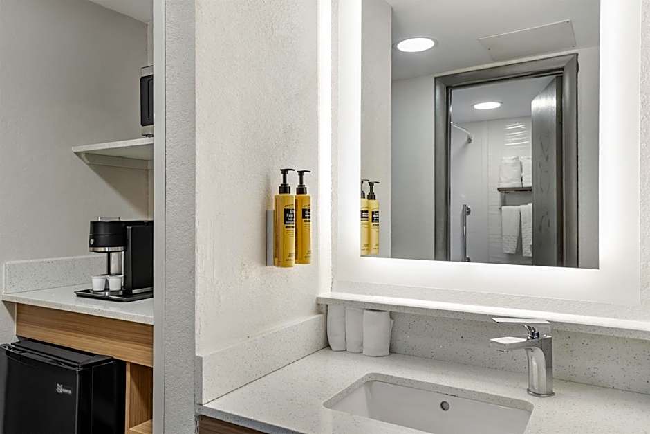 Best Western Plus Executive Hotel