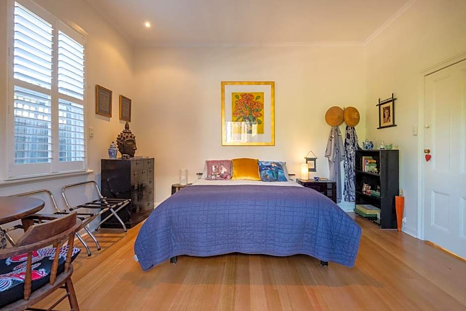 At Eleven - La Petite Maison