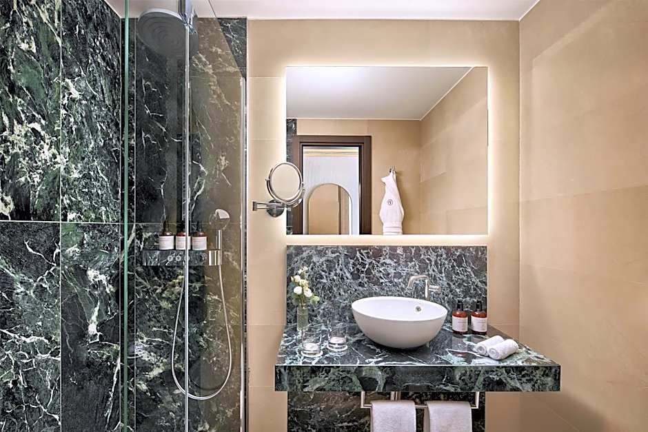 NH Collection Milano President