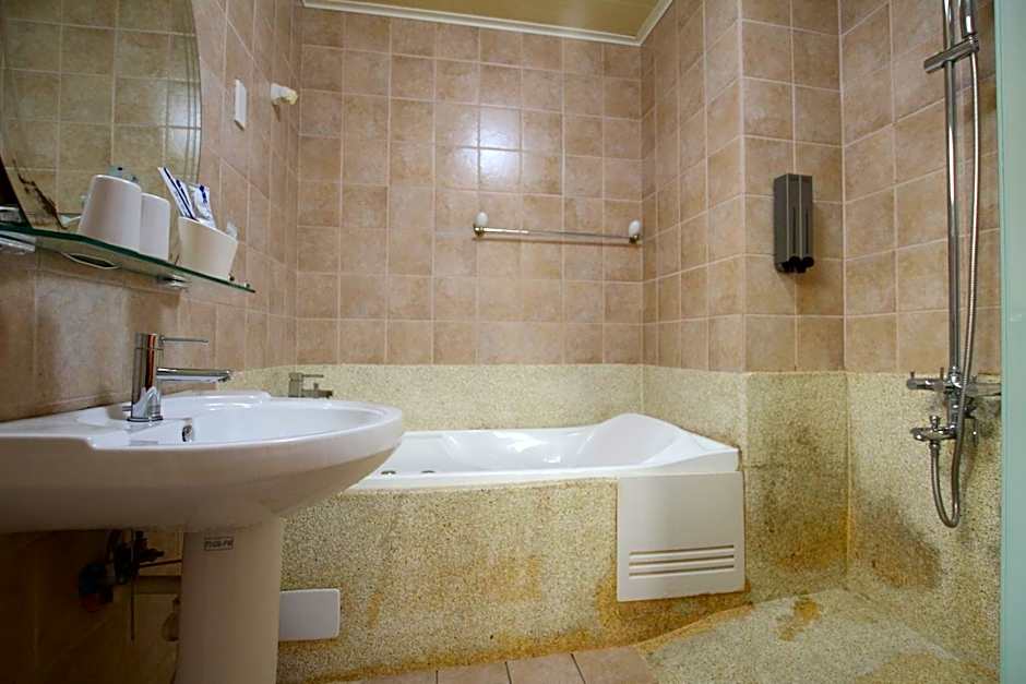 Yilan Pine Villa Homestay