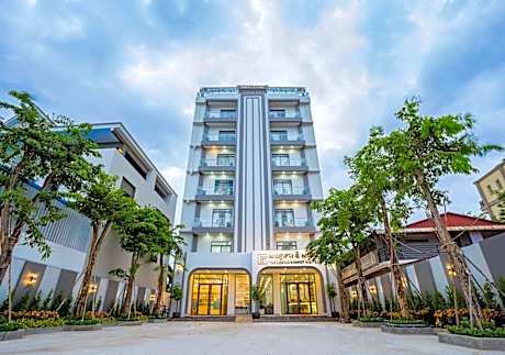 The Square Kampot Hotel