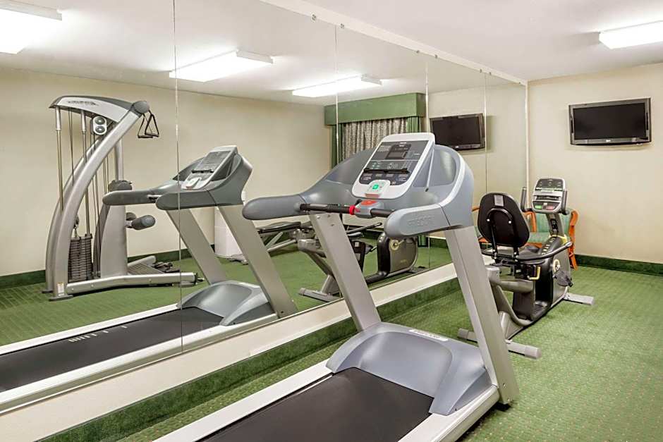 Ramada by Wyndham Columbia