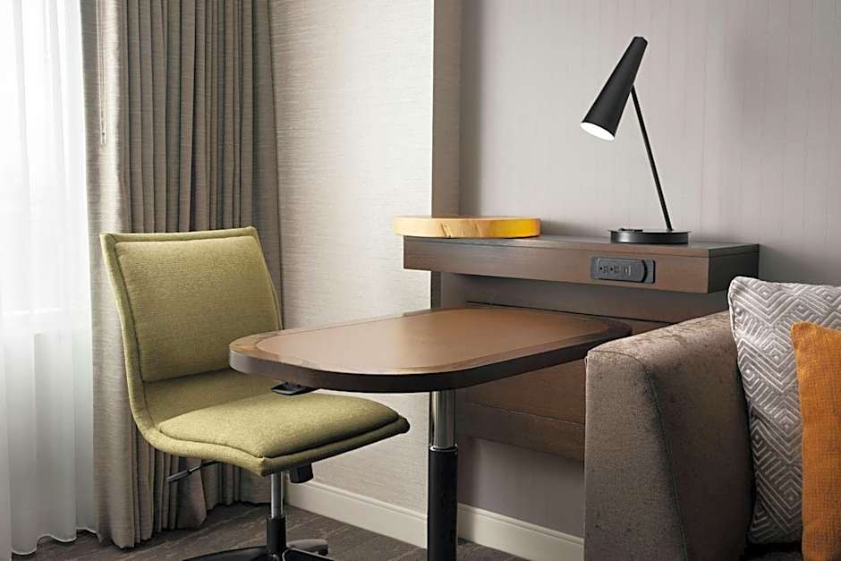 Renaissance by Marriott Boulder Flatiron Hotel
