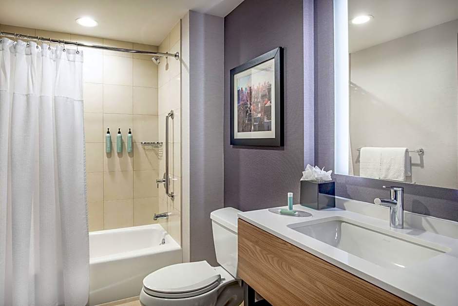 Courtyard by Marriott New York Manhattan/Times Square West