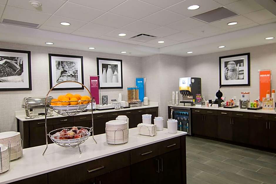 Hampton Inn By Hilton & Suites Tulsa Downtown, Ok